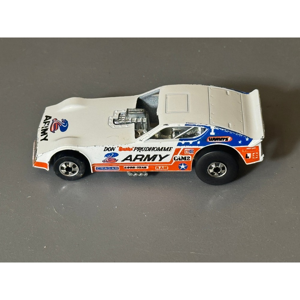 Hot Wheels 1977 Don Snake Prudhomme Army Funny Car Plymouth Arrow White Vintage